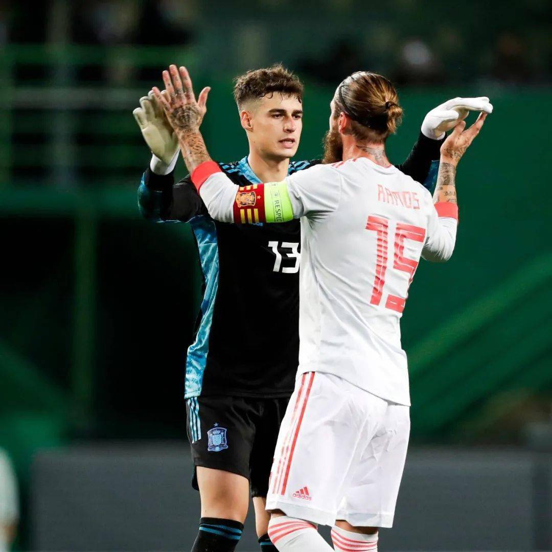 Uzi关键节点关键助攻利物浦围绕法甲临场应变之后，詹姆斯在瑞士队比赛中大比分领先的简单介绍